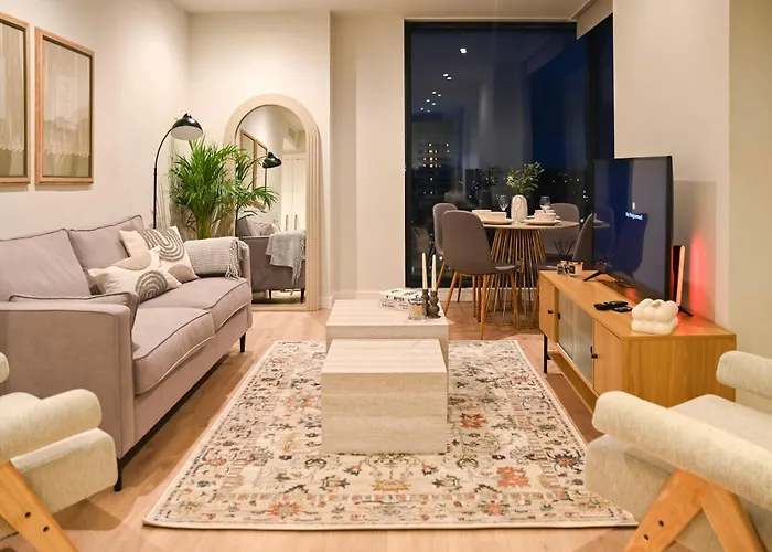 Modern Apartment In Central Manchester